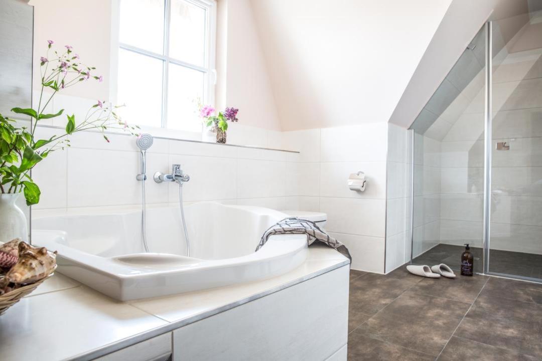 Haus Rose, Luxus-Ferienhaus In Fuhlendorf Fur 4 Personen Exterior photo